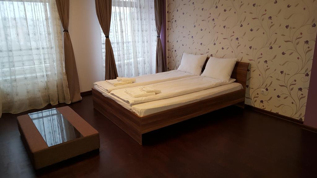 Sunlight Studio Apartment Nagyvárad Kültér fotó