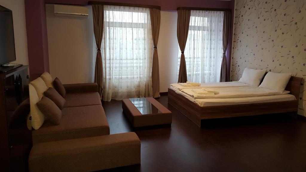 Sunlight Studio Apartment Nagyvárad Kültér fotó