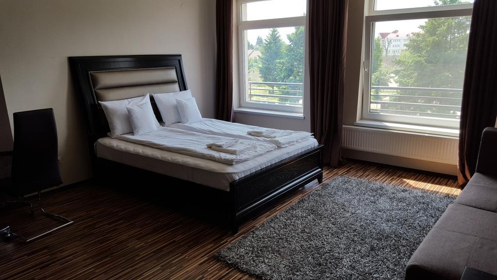 Sunlight Studio Apartment Nagyvárad Kültér fotó
